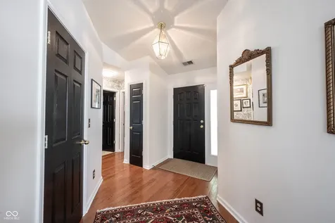 5837 Common Circle Indianapolis IN 46220