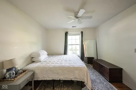 5837 Common Circle Indianapolis IN 46220