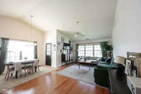 5837 Common Circle Indianapolis IN 46220