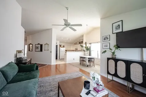 5837 Common Circle Indianapolis IN 46220