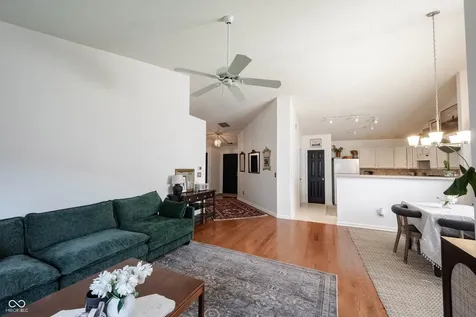 5837 Common Circle Indianapolis IN 46220