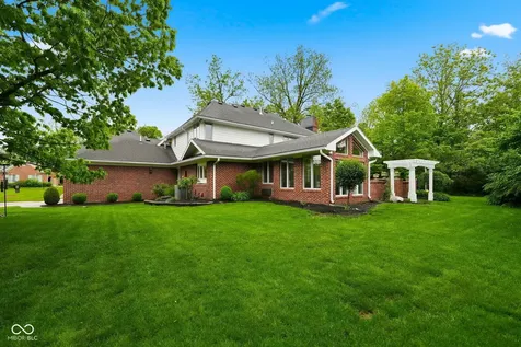 5201 W Deerbrook Drive Muncie IN 47304