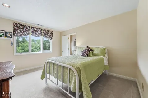 5201 W Deerbrook Drive Muncie IN 47304