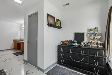 5560 Noble Drive Indianapolis IN 46234