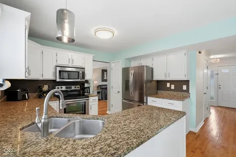 1067 Arlington Court Carmel IN 46280