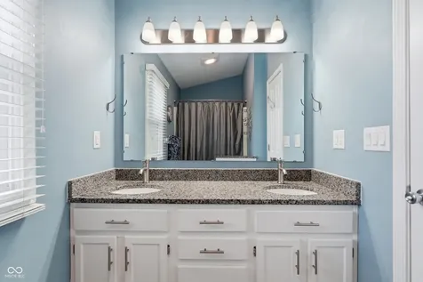1067 Arlington Court Carmel IN 46280