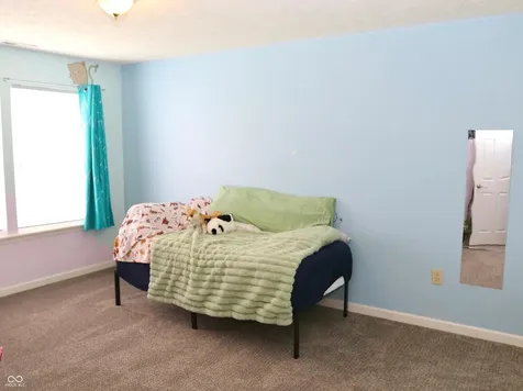 4092 S Stonebridge Court New Palestine IN 46163