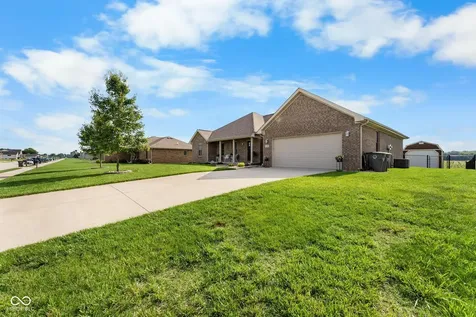 1756 Bell Ford Drive W Seymour IN 47274