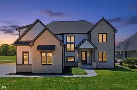 1537 Mairn Avenue Carmel IN 46032
