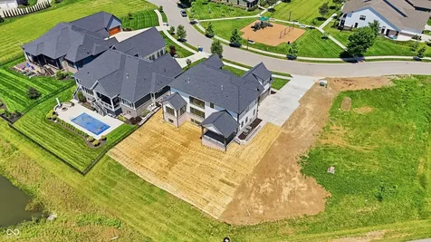 1537 Mairn Avenue Carmel IN 46032
