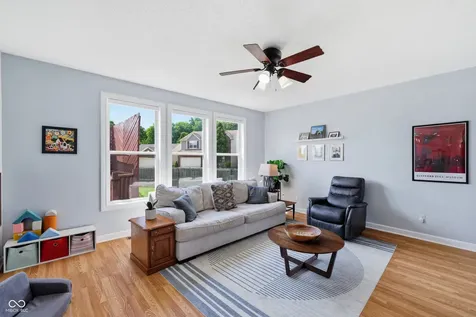 11025 Cool Winds Way Fishers IN 46037