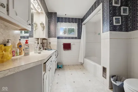 149 W North Street Russiaville IN 46979
