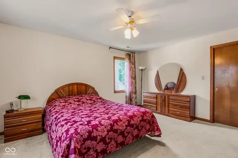 6064 Acorn Drive Columbus IN 47201