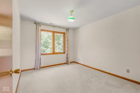 6064 Acorn Drive Columbus IN 47201
