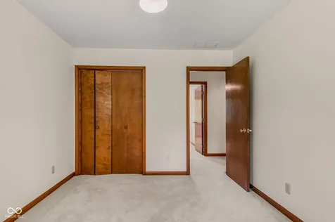 6064 Acorn Drive Columbus IN 47201
