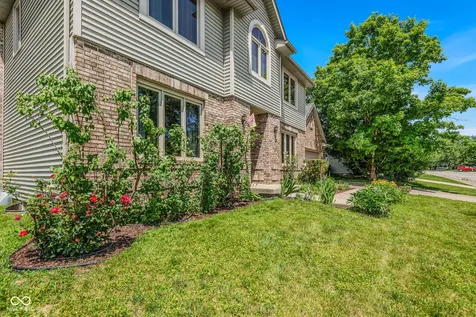 6064 Acorn Drive Columbus IN 47201