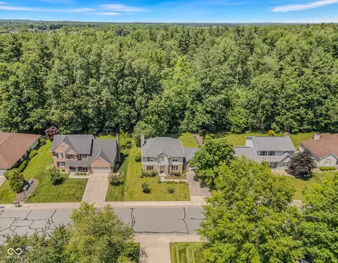 6064 Acorn Drive Columbus IN 47201