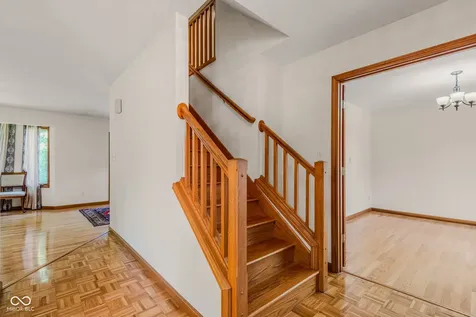 6064 Acorn Drive Columbus IN 47201
