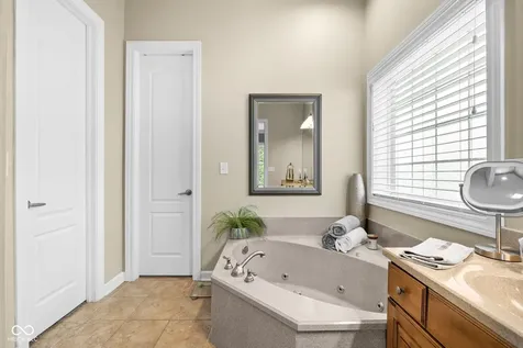 6240 Edenshall Lane Noblesville IN 46062