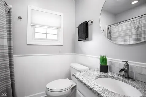 250 W 44th Street Indianapolis IN 46208