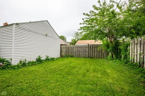 250 W 44th Street Indianapolis IN 46208