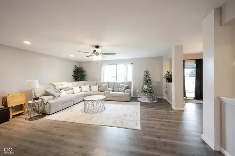 5841 W Port Drive Mccordsville IN 46055