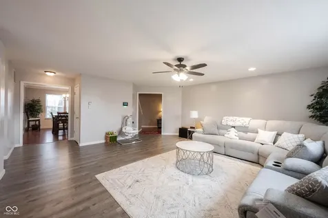 5841 W Port Drive Mccordsville IN 46055