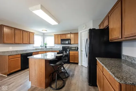 5841 W Port Drive Mccordsville IN 46055