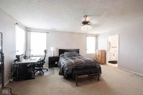5841 W Port Drive Mccordsville IN 46055
