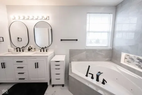 5841 W Port Drive Mccordsville IN 46055