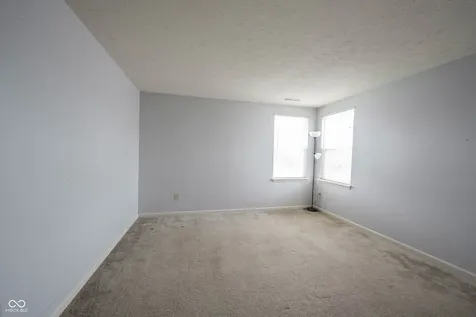 5841 W Port Drive Mccordsville IN 46055