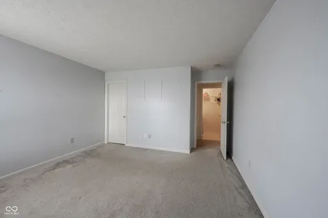 5841 W Port Drive Mccordsville IN 46055