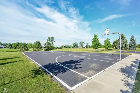 5841 W Port Drive Mccordsville IN 46055