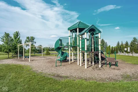 5841 W Port Drive Mccordsville IN 46055