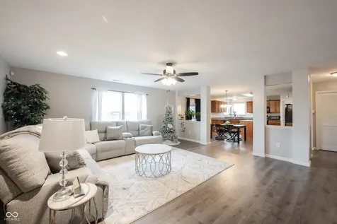 5841 W Port Drive Mccordsville IN 46055