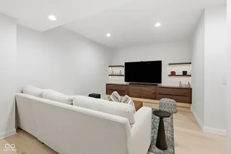14112 Mississinewa Drive Carmel IN 46033