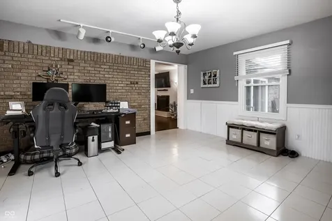 129 W Hickory Drive Greenfield IN 46140