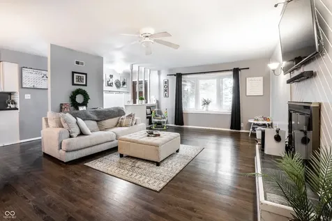 129 W Hickory Drive Greenfield IN 46140