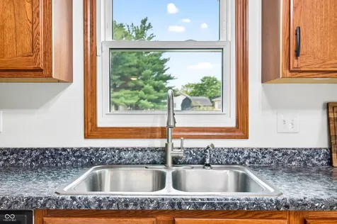 200 Raymond Court Morgantown IN 46160