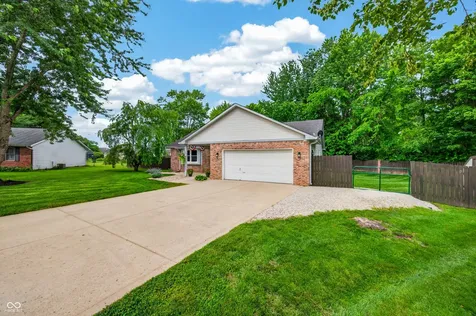 200 Raymond Court Morgantown IN 46160