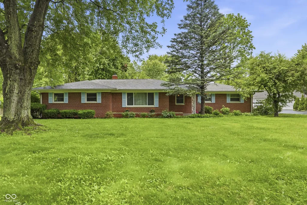 1032 Oakwood Trail Indianapolis IN 46260