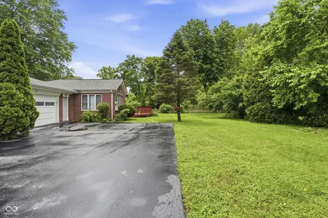 1032 Oakwood Trail Indianapolis IN 46260
