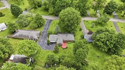 1032 Oakwood Trail Indianapolis IN 46260