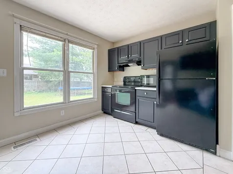 2137 Shiloh Drive Columbus IN 47203