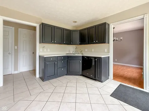 2137 Shiloh Drive Columbus IN 47203