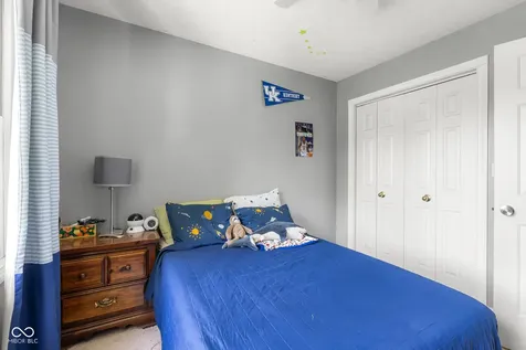 2137 Shiloh Drive Columbus IN 47203