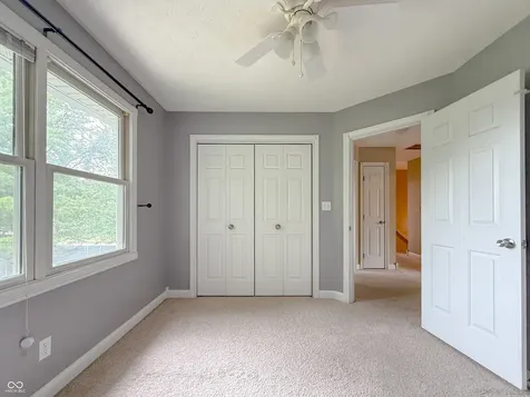 2137 Shiloh Drive Columbus IN 47203