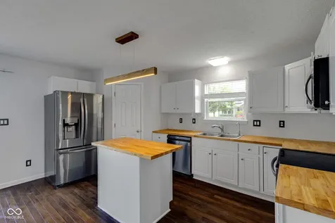 550 Jayson Circle Westfield IN 46074