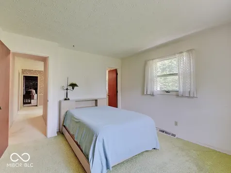 5501 S 875 E Zionsville IN 46077