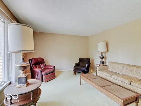 5501 S 875 E Zionsville IN 46077